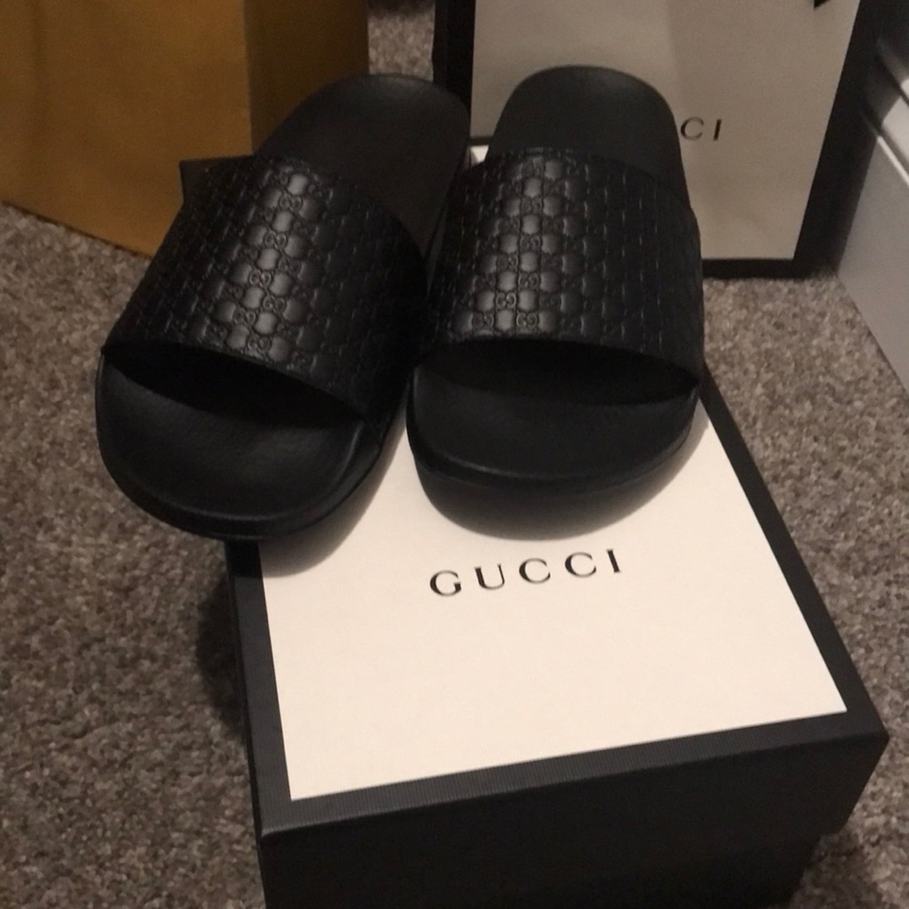 Gucci Men’s Slides/Flip Flops